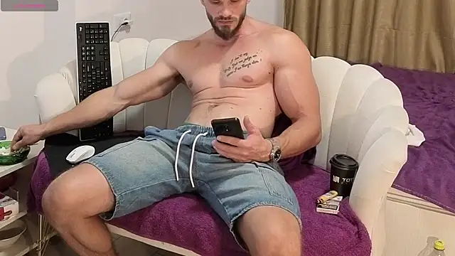 Snapshot of MauroTwin chatting on 09-11-25, 05:46 MauroTwin online show from 09-11-25, 05:46