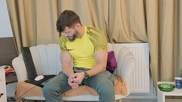 Snapshot of MauroTwin chatting on 11-05-25, 07:14 MauroTwin online show from 11-05-25, 07:14