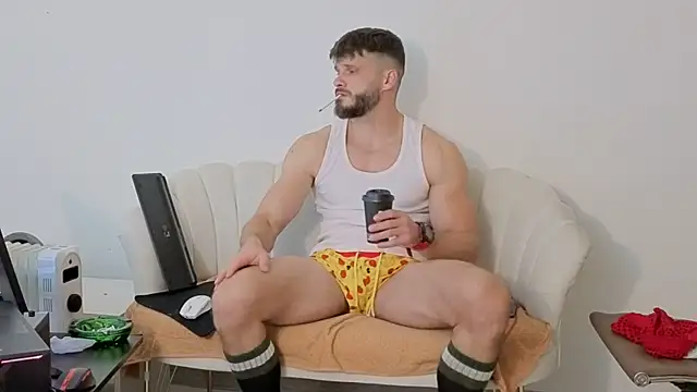 Snapshot of MauroTwin chatting on 11-10-25, 06:18 MauroTwin online show from 11-10-25, 06:18