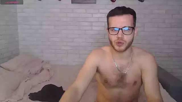 Snapshot of Alexxx_horny chatting on 12-21-24, 08:00 Alexxx horny online show from 12-21-24, 08:00