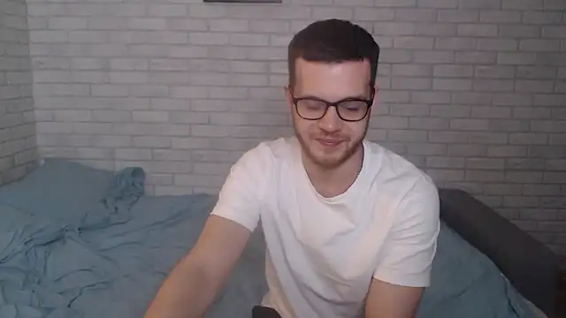 Snapshot of Alexxx_horny chatting on 02-16-25, 04:42 Alexxx horny online show from 02-16-25, 04:42