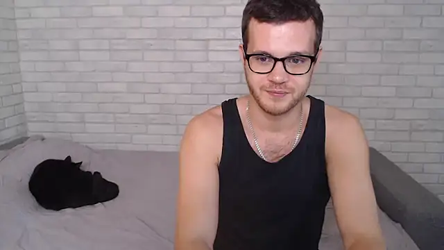 Snapshot of Alexxx_horny chatting on 09-25-25, 11:36 Alexxx horny online show from 09-25-25, 11:36