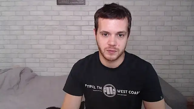 Snapshot of Alexxx_horny chatting on 10-15-25, 08:03 Alexxx horny online show from 10-15-25, 08:03