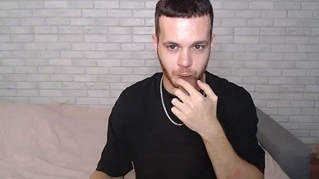 Snapshot of Alexxx_horny chatting on 10-27-25, 04:00 Alexxx horny online show from 10-27-25, 04:00