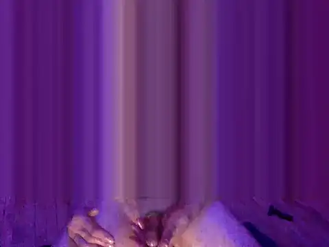 Snapshot of hollywood808 chatting on 10-20-25, 01:55 hollywood808 online show from 10-20-25, 01:55