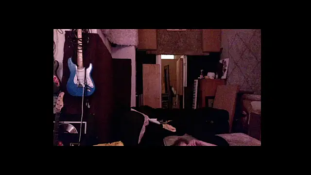 Snapshot of hollywood808 chatting on 10-26-25, 01:06 hollywood808 online show from 10-26-25, 01:06