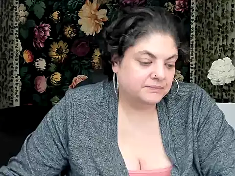 Exotic-Melons online show from 12-14-25, 08:02