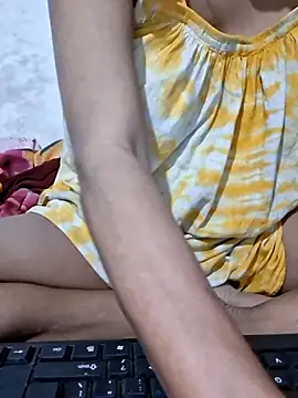 Snapshot of preya6 chatting on 12-20-25, 10:17 preya6 online show from 12-20-25, 10:17