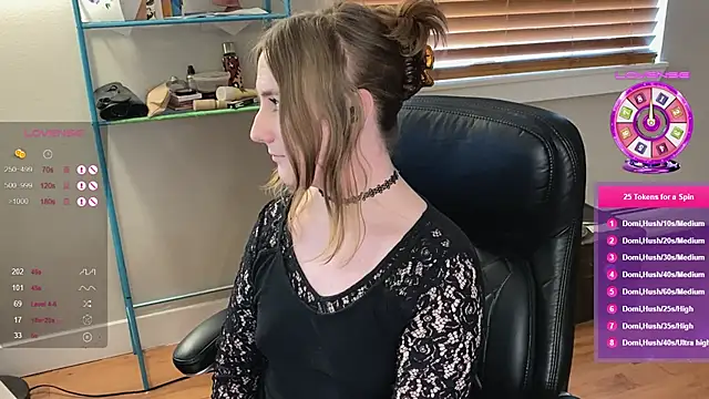 luluvaladon online show from 02-25-25, 10:07