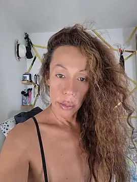 YOURSDEBORA online show from 05-20-26, 10:27