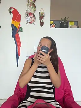 YOURSDEBORA online show from 05-31-26, 06:42