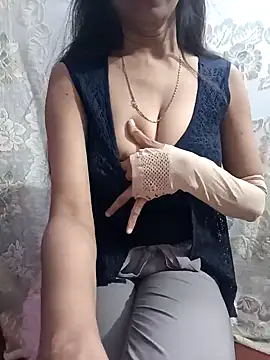 Snapshot of Mini865433 chatting on 01-26-25, 11:39 Mini865433 online show from 01-26-25, 11:39