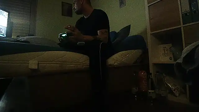 Snapshot of NiceHunter89 chatting on 03-10-26, 04:50 NiceHunter89 online show from 03-10-26, 04:50