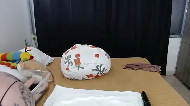 liseth 01hot online show from 02-17-25, 06:15