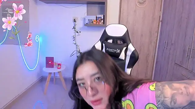 vaneelee online show from 02-12-25, 02:35