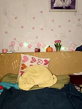 Katti Kissa online show from 12-24-24, 02:01