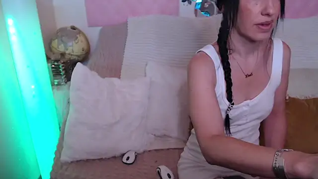 -carla- online show from 10-30-25, 03:13