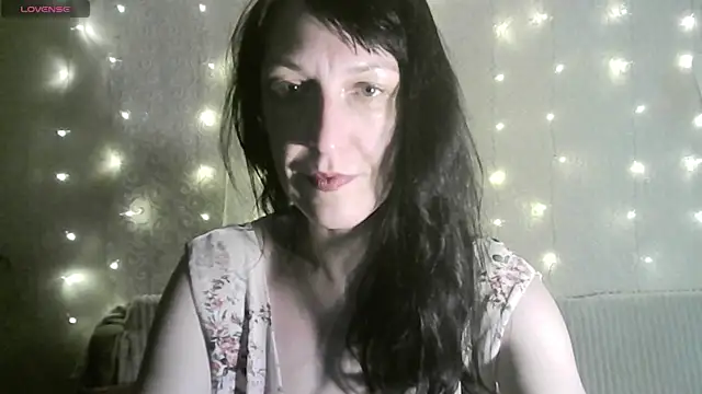 Snapshot of MarieODahliaS chatting on 10-29-25, 07:32 MarieODahliaS online show from 10-29-25, 07:32