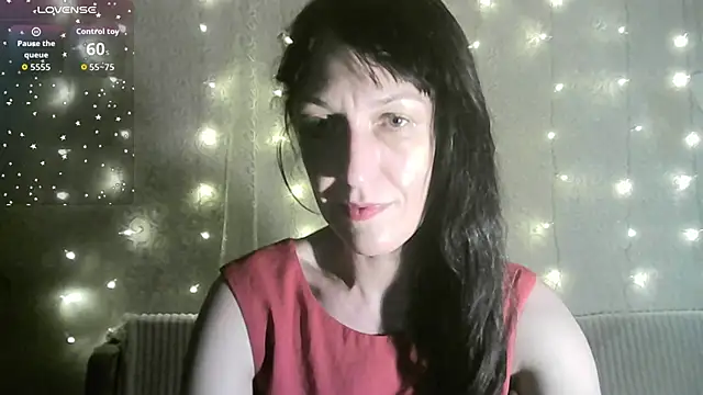 Snapshot of MarieODahliaS chatting on 10-30-25, 12:17 MarieODahliaS online show from 10-30-25, 12:17