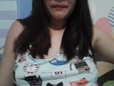 Snapshot of leamorena chatting on 03-16-25, 05:28 leamorena online show from 03-16-25, 05:28