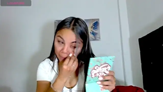 Snapshot of Kylie_loveee chatting on 02-26-26, 02:54 Kylie loveee online show from 02-26-26, 02:54