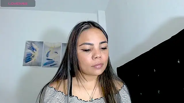 Snapshot of Kylie_loveee chatting on 03-01-26, 10:45 Kylie loveee online show from 03-01-26, 10:45