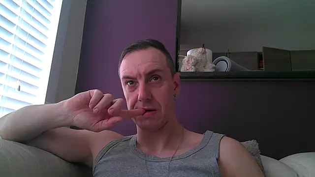 ploki2180 online show from 02-23-25, 09:55