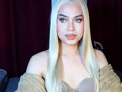 Snapshot of MistressLuna1 chatting on 02-25-26, 12:26 MistressLuna1 online show from 02-25-26, 12:26