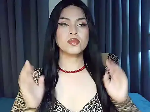 Snapshot of MistressLuna1 chatting on 07-10-26, 07:38 MistressLuna1 online show from 07-10-26, 07:38