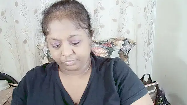 Snapshot of Indiantasha chatting on 07-13-26, 04:43 Indiantasha online show from 07-13-26, 04:43