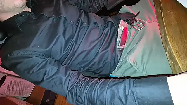 -luckybong- online show from 01-13-25, 05:02