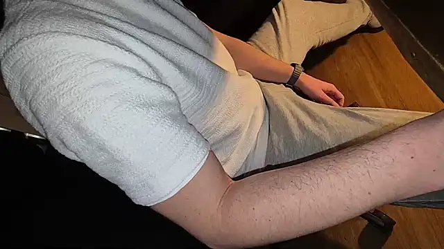 -luckybong- online show from 03-04-25, 09:54