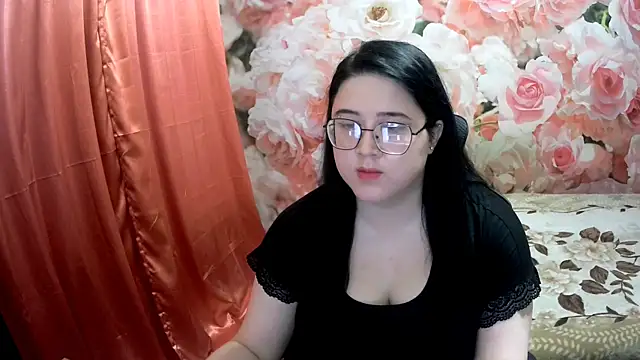 Snapshot of OverseerX chatting on 12-04-24, 10:35 OverseerX online show from 12-04-24, 10:35