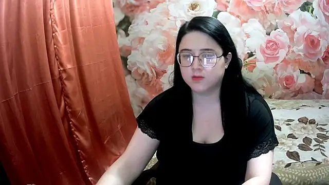 Snapshot of OverseerX chatting on 12-04-24, 04:49 OverseerX online show from 12-04-24, 04:49