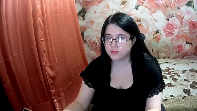 Snapshot of OverseerX chatting on 12-06-24, 01:33 OverseerX online show from 12-06-24, 01:33