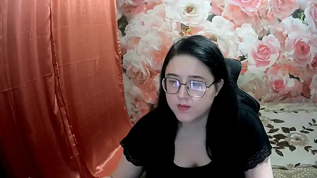 Snapshot of OverseerX chatting on 12-24-24, 03:37 OverseerX online show from 12-24-24, 03:37