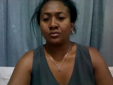 Snapshot of sexyladii chatting on 12-22-25, 04:37 sexyladii online show from 12-22-25, 04:37