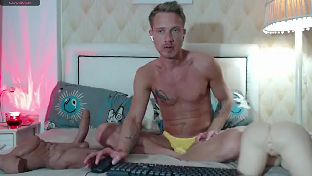 JessicaSteve online show from 11-09-25, 06:39