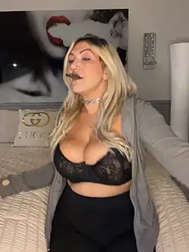 LittleMissEeve online show from 10-22-25, 02:01