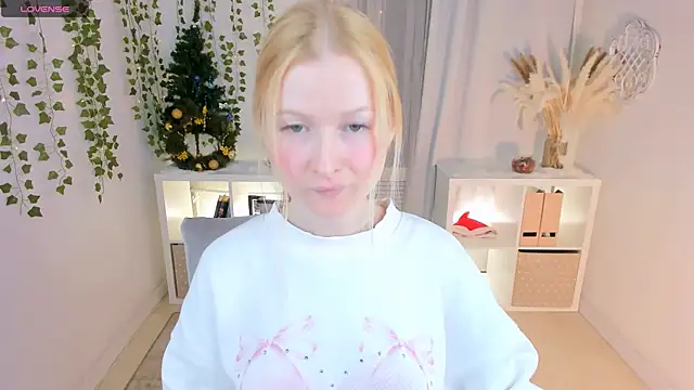 Laly Peach online show from 01-09-25, 07:40