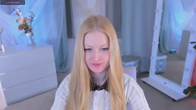 Laly Peach online show from 01-28-25, 03:57