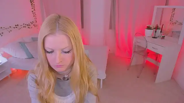 Laly Peach online show from 02-06-25, 07:40