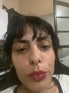 Snapshot of Sarah-safada chatting on 11-30-25, 11:31 Sarah-safada online show from 11-30-25, 11:31