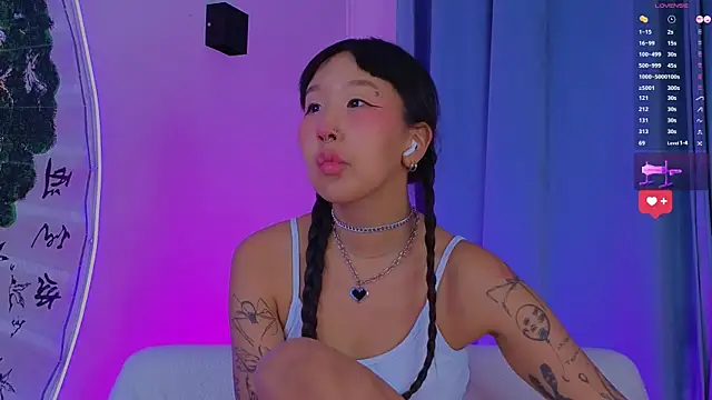 Snapshot of a11yson chatting on 01-10-25, 01:20 a11yson online show from 01-10-25, 01:20