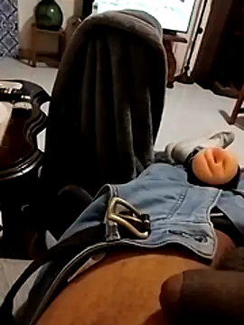 Niggapoison23 online show from 12-23-25, 04:21