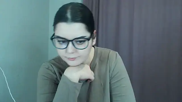 ohhhMie online show from 12-18-24, 03:11