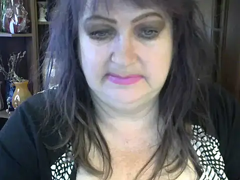 Snapshot of ElenaZed chatting on 12-24-24, 08:55 ElenaZed online show from 12-24-24, 08:55