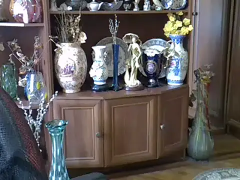 Snapshot of ElenaZed chatting on 02-12-25, 12:22 ElenaZed online show from 02-12-25, 12:22