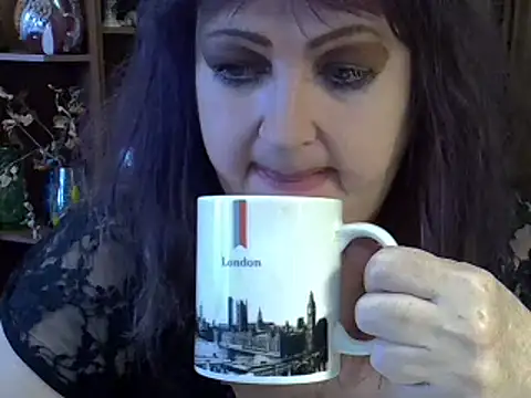 Snapshot of ElenaZed chatting on 02-17-25, 07:37 ElenaZed online show from 02-17-25, 07:37