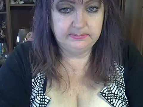 Snapshot of ElenaZed chatting on 03-04-25, 08:46 ElenaZed online show from 03-04-25, 08:46